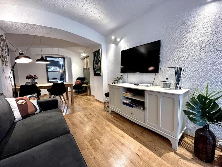 Charming Appartment 3-Min Walk To Old Town - Free Parking Любляна Экстерьер фото